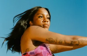 Rachel Chinouriri cancels US shows over costs Rachel Chinouriri cancels US shows over costs